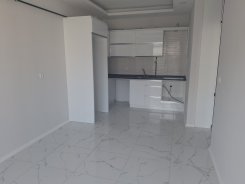 KIRALIK+  YARENLER MH  KAT 4  1+1  ODA  50 M  ASANSORLU+ DAIREMIZ
