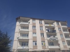 STADYUM Y KAT 2  3+1 ODALI+ DOGALGAZLI  IKI CEPHELI  150 M DAIREMIZ